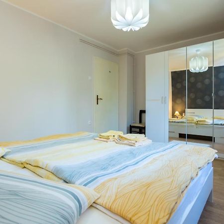 Apartamento Apartman Marija Njivice Exterior foto