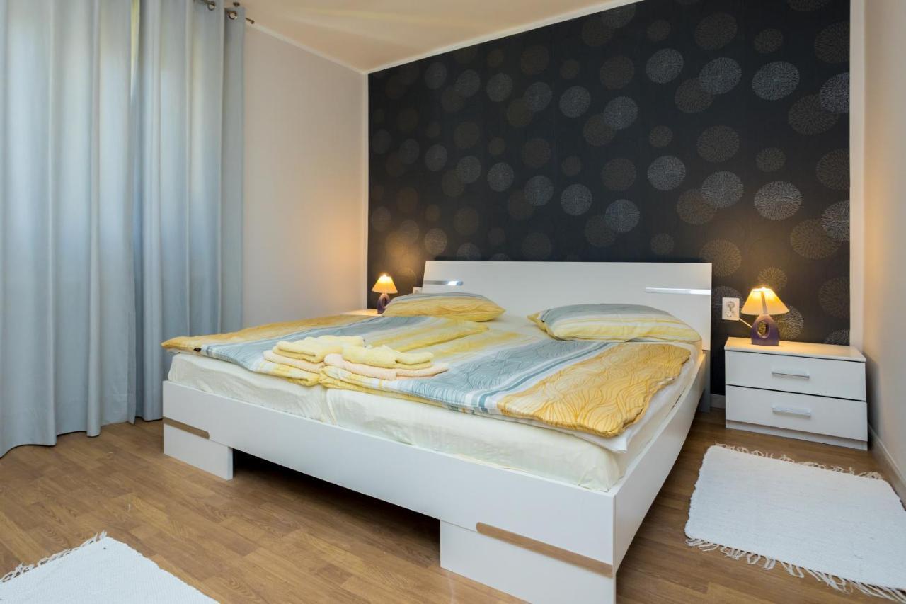 Apartamento Apartman Marija Njivice Exterior foto