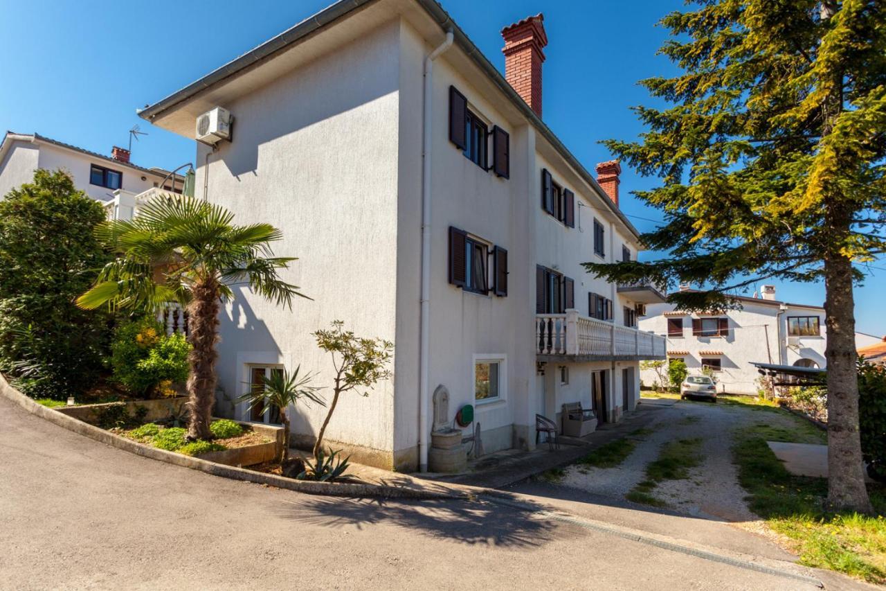 Apartamento Apartman Marija Njivice Exterior foto